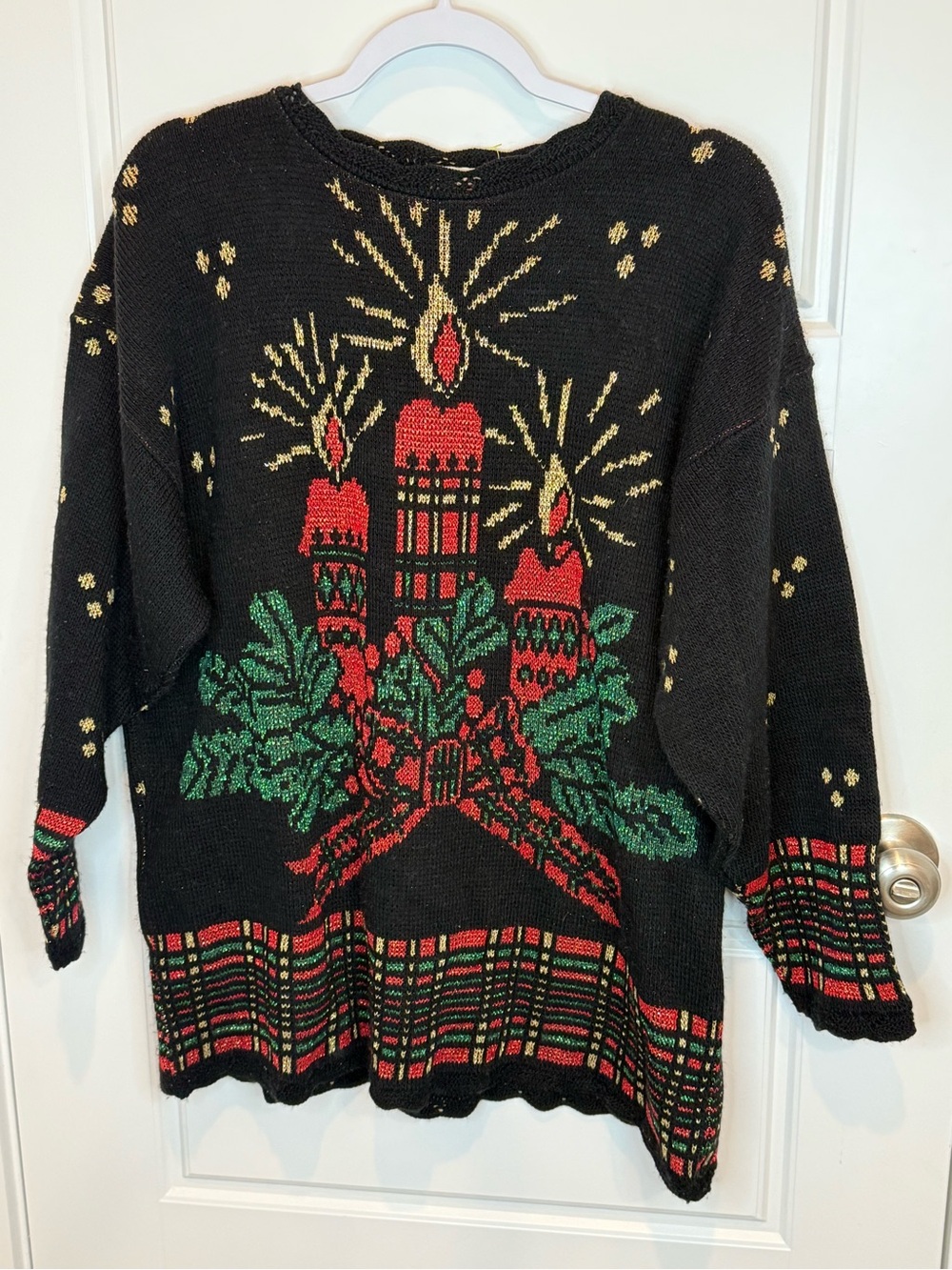 Nutcracker Sweater Woman’s Size L Black Red Green Gold Christmas Candle Vintage